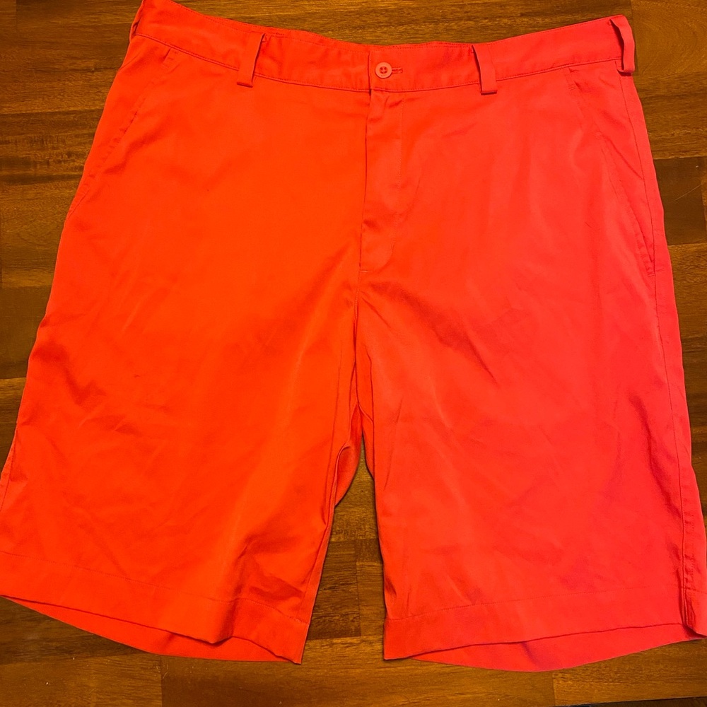 Men’s Nike dri fit shorts size 34